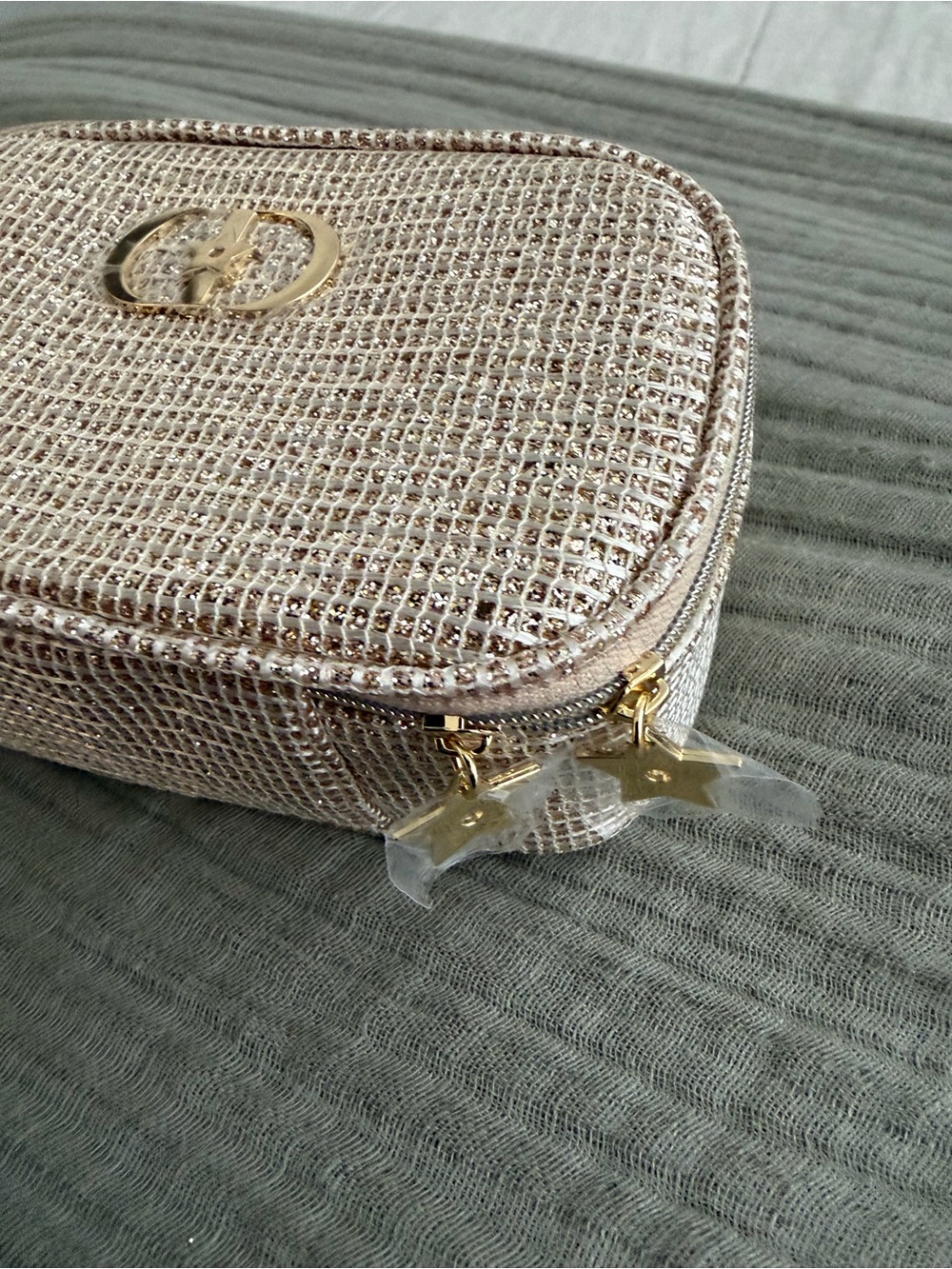 Dior beauty limited edition cosmetic bag - Picture 14 of 16